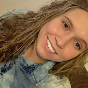 Meet your Posher, Hayley